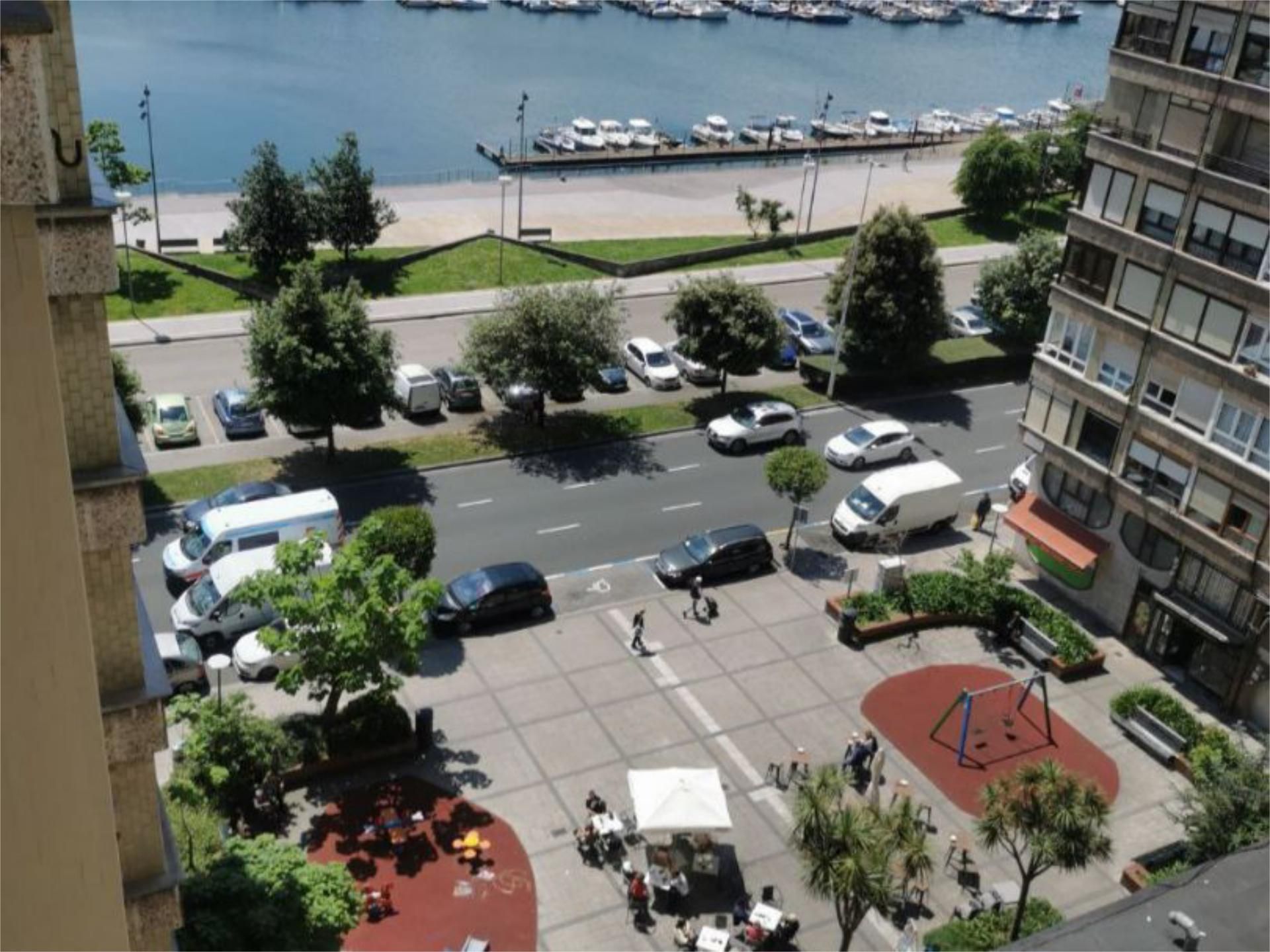 Piso en  Calle Marqués de la Hermida 8 - Foto 25