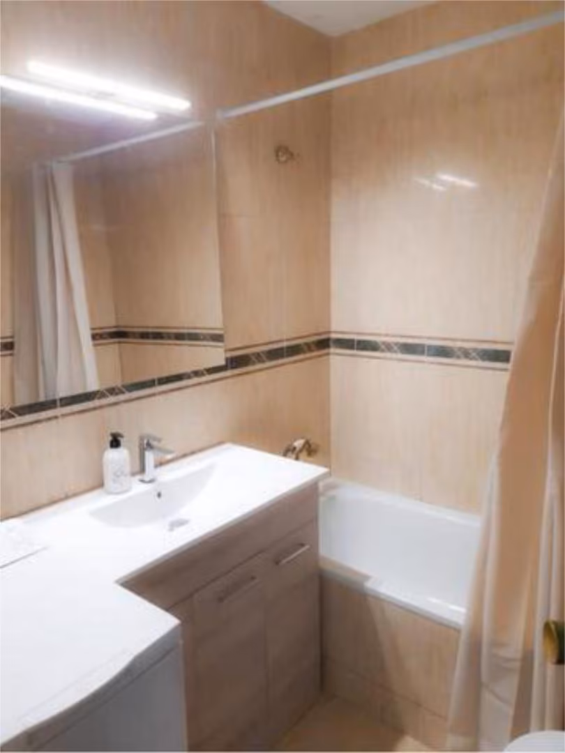 Estudio en Nueva andalucia - Foto 2