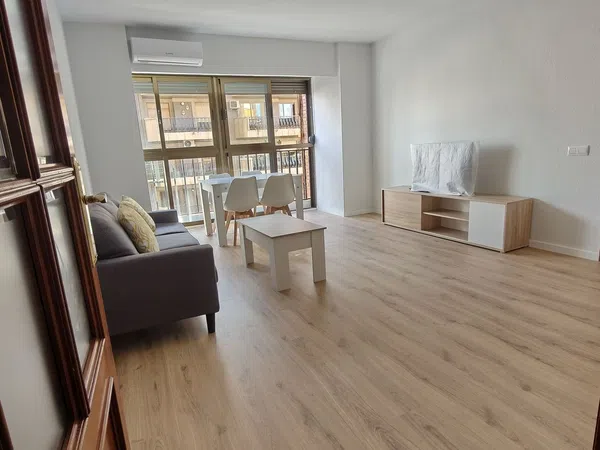 Piso en Avenida Primero de Mayo, 1, Centro, Centro - Foto 1