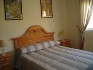Casa adosada en  Calle Zafra de Jarales 22 - Foto 8