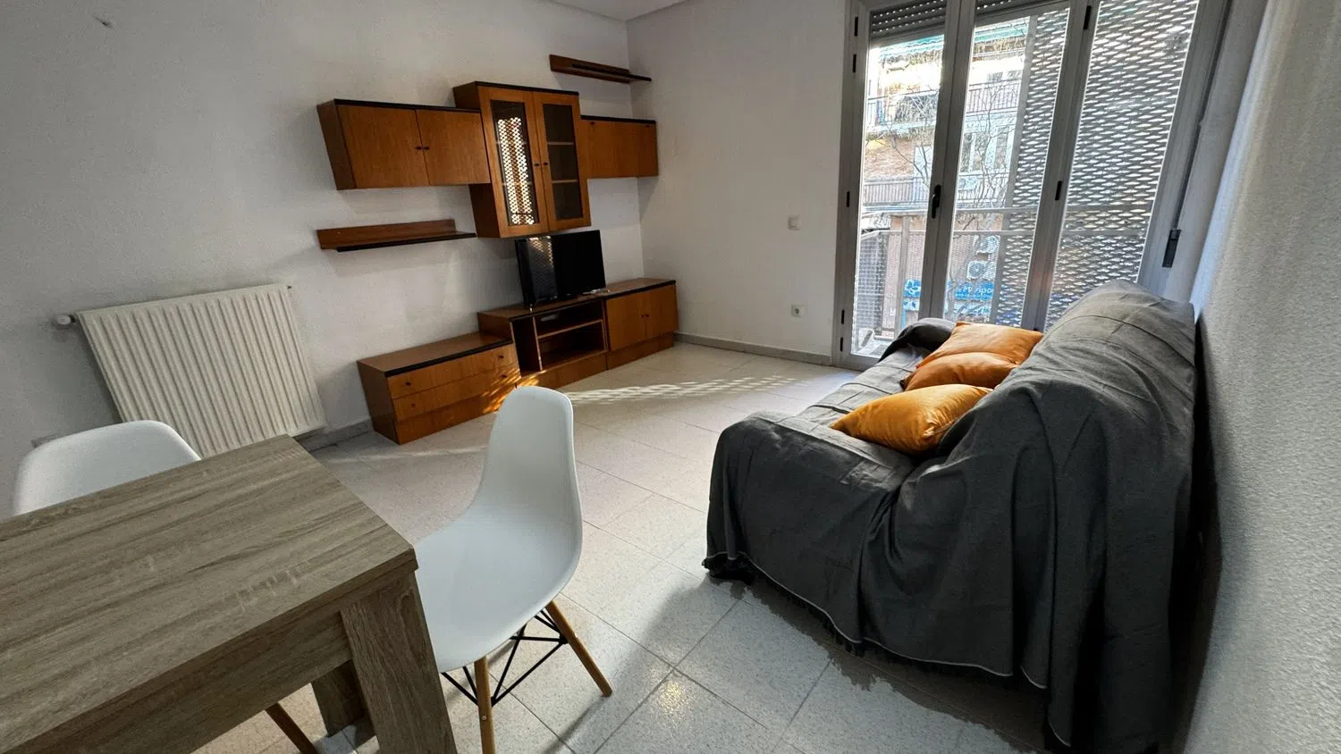 Piso en calle de Embajadores, 52 - Foto 1