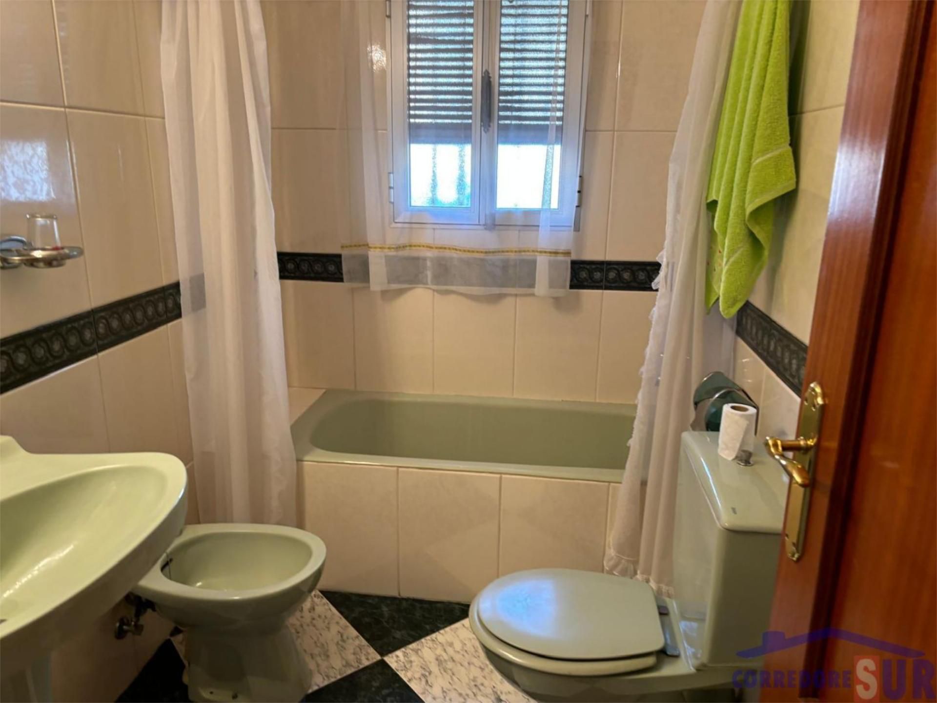 Casa adosada en  Carretera de Madrid 60 - Foto 6