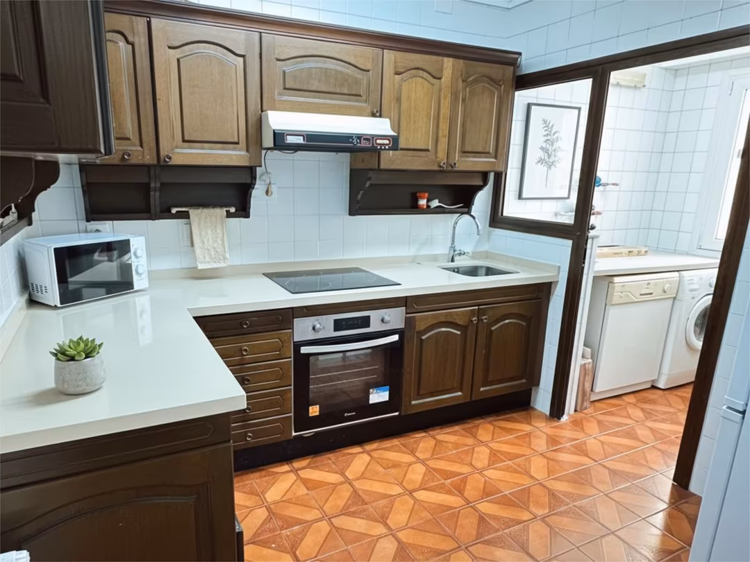 Piso en  Avenida Buenavista 12 - Foto 2