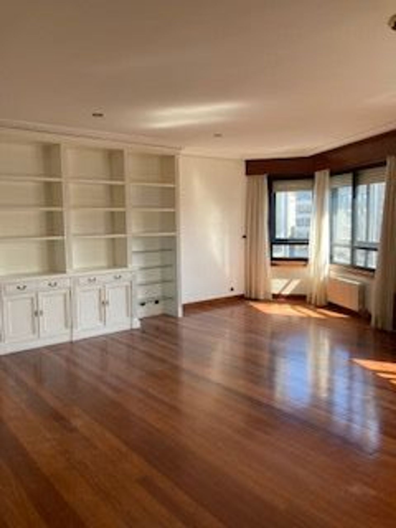 Piso en calle de Álvaro Cunqueiro, 15 - Foto 4