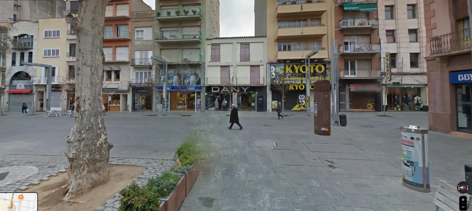 Local comercial en  Plaça Lluís Perpinyà 8 - Foto 2