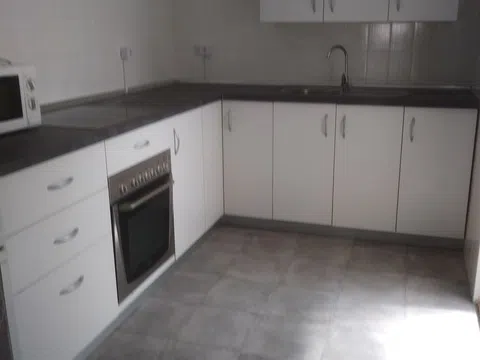 Piso en calle Luis Ponce de León, 14