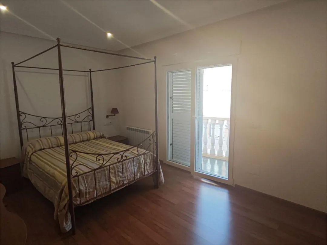 Casa adosada en  Calle Carrascos 18 - Foto 17