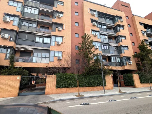 Piso en ronda de la Luna, 18