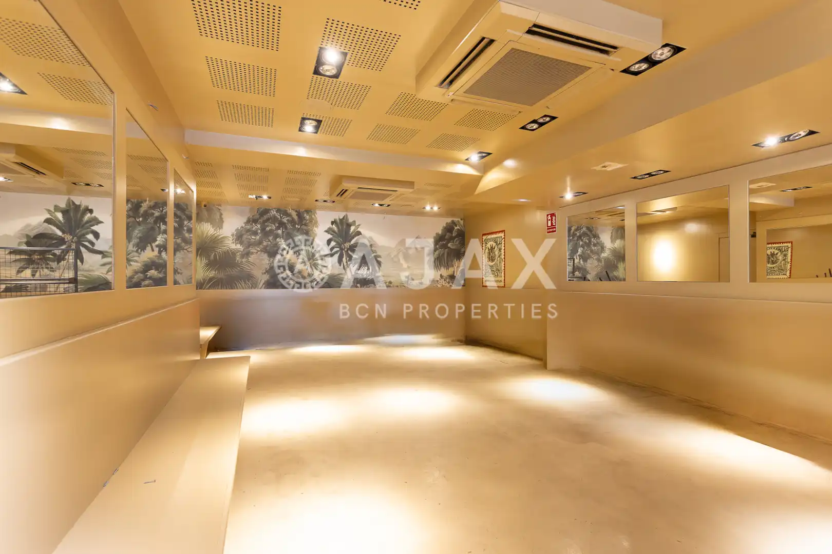 Local comercial en  Carrer de Mandri - Foto 9