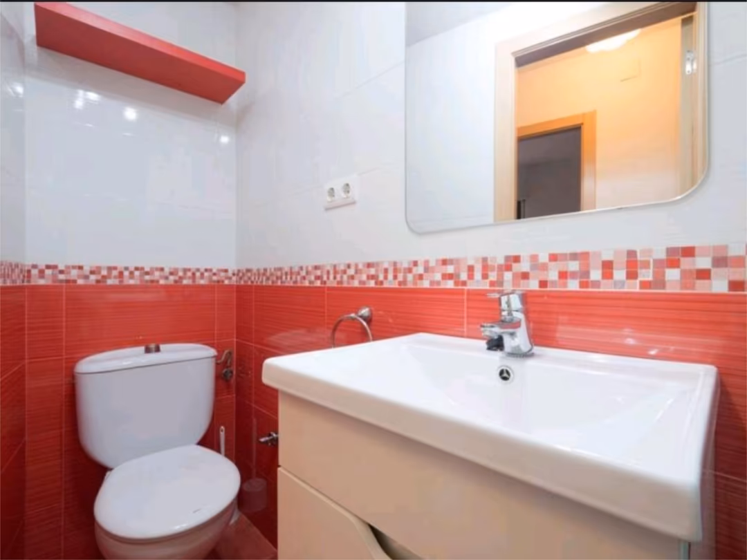 Piso en  Calle Estepona 7 - Foto 8