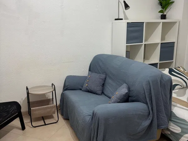 Estudio en calle de Berlín, 51 - Foto 2