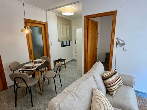 Piso en calle del Bisbe, 10