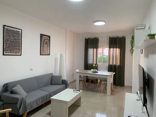 Piso en avenida Primero de Mayo, 113 - Foto 1