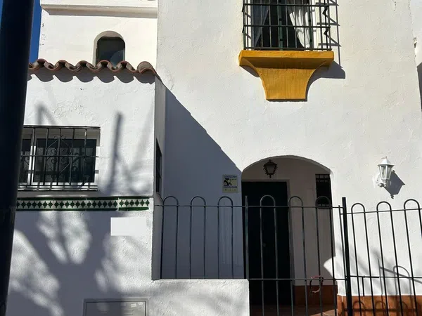 Chalet pareado en Marina de Casares - Foto 1