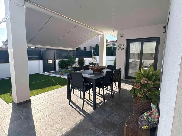 Chalet adosado en Calle del Mig, 8, Residencial, Residencial - Foto 3