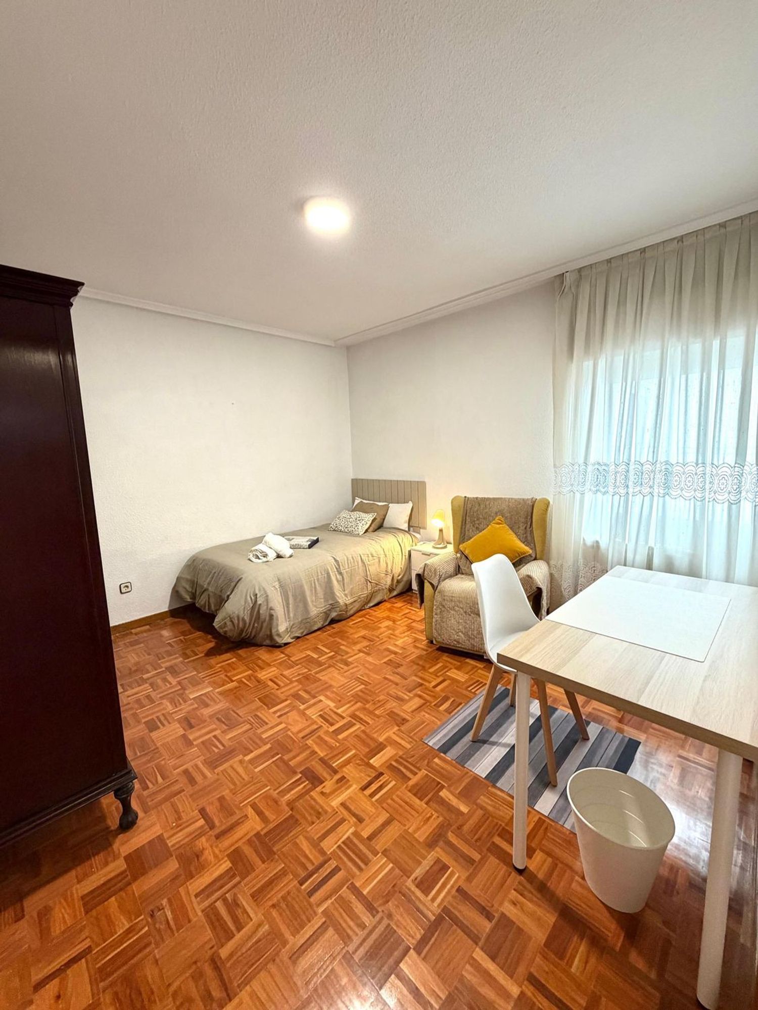 Piso en Plaza Fuente Honda, 4, Casco Antiguo - Foto 2
