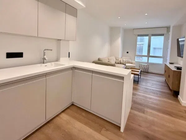 Piso en calle de la Reina, 171 - Foto 2