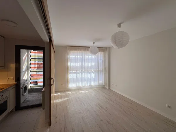 Piso en calle del Mar de Omán, 8