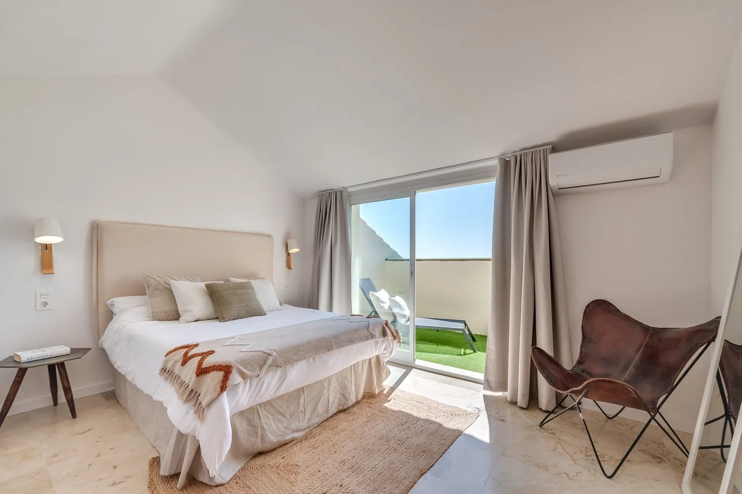 Chalet adosado en Urbanización Los Pinos de Aloha s/n - Foto 11