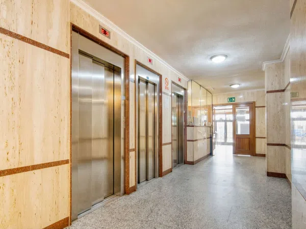 Piso en avenida de los Reyes de España, 26 - Foto 11