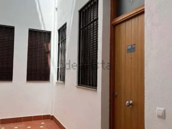 Piso en Calle Teniente Albornoz, 10 , Bajo 3 - Foto 1