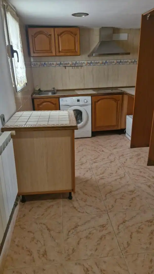 Casa adosada en  Calle Piezavecinos 4 - Foto 8