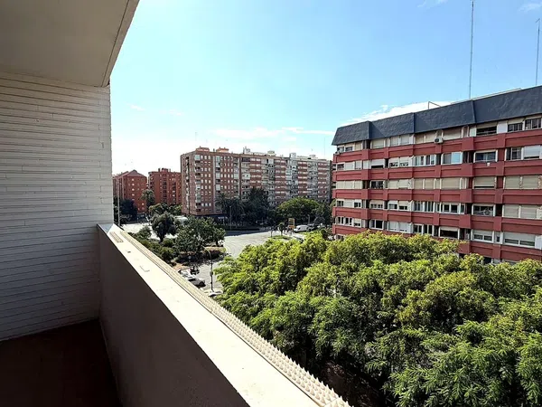 Piso en Avenida de Blasco Ibáñez, Ciutat Jardí - Foto 2