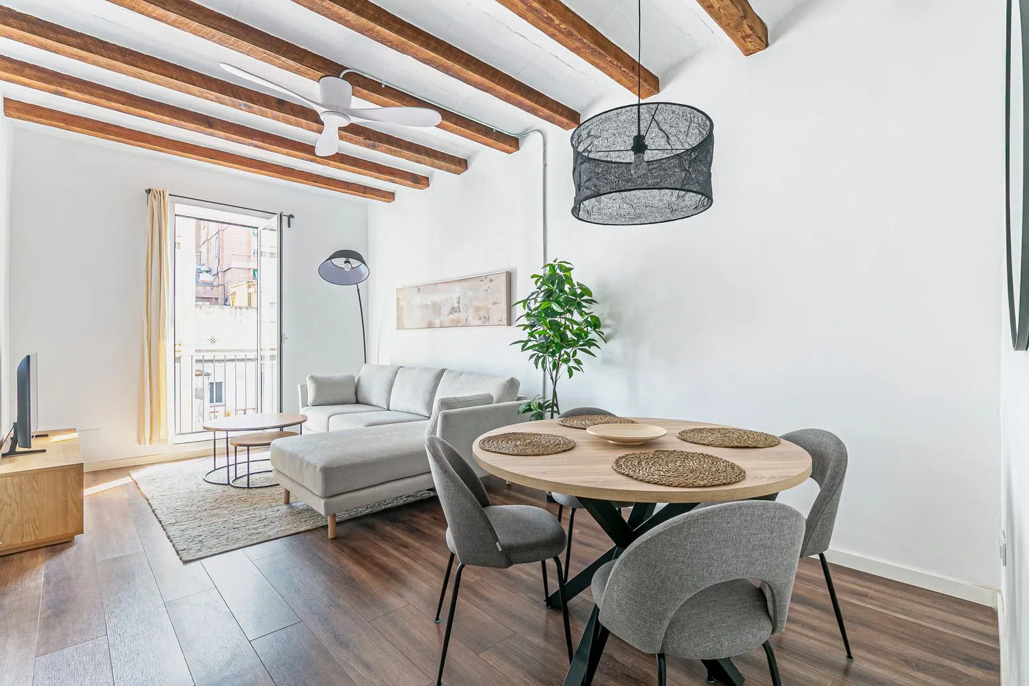 Piso en calle de Catalina Suárez, 25 - Foto 1