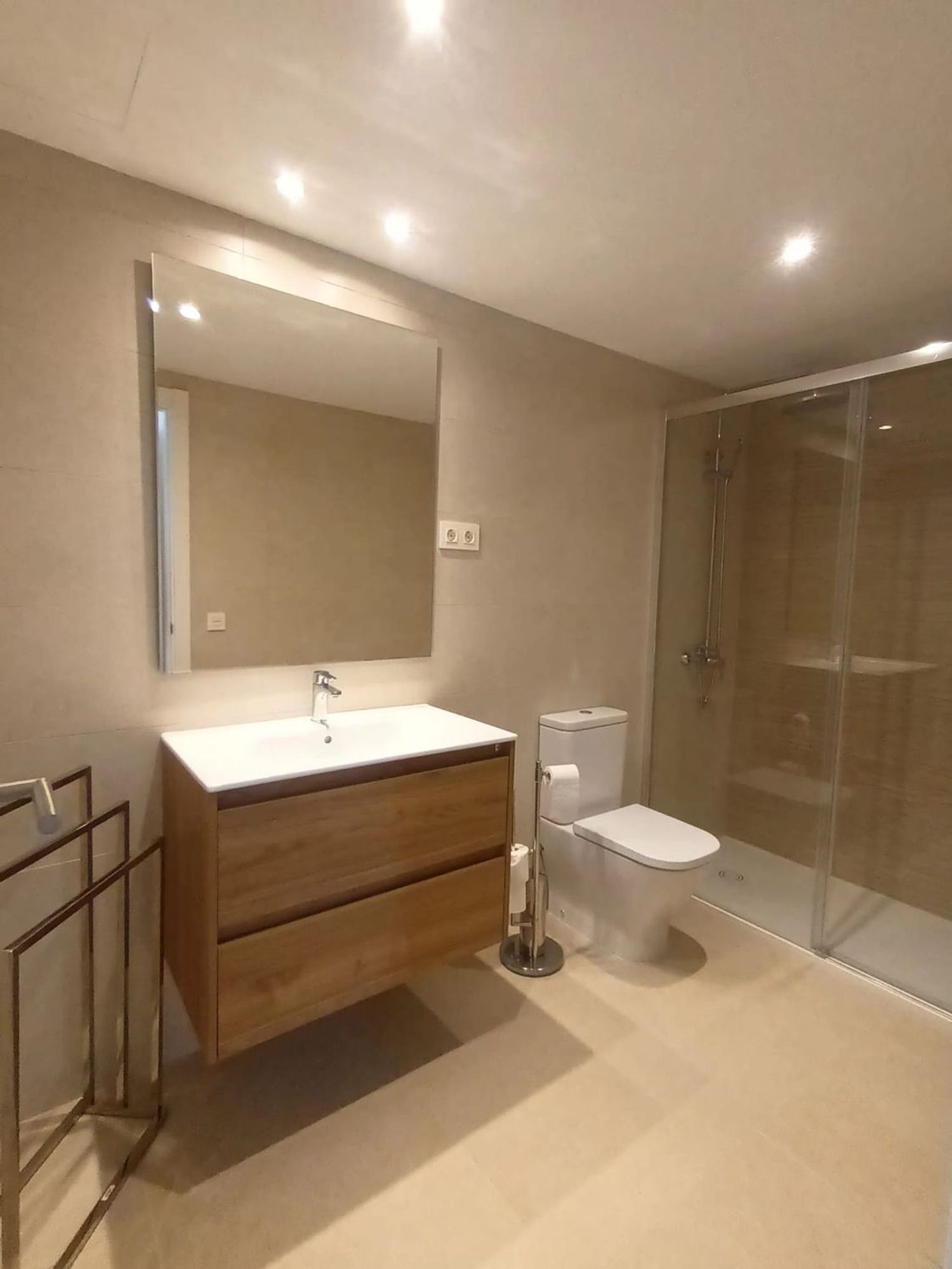 Piso en Isabel de Villena, 1 - Foto 4