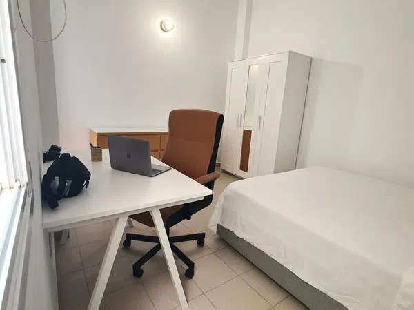 Estudio en calle lucas fernandez navarro, 13