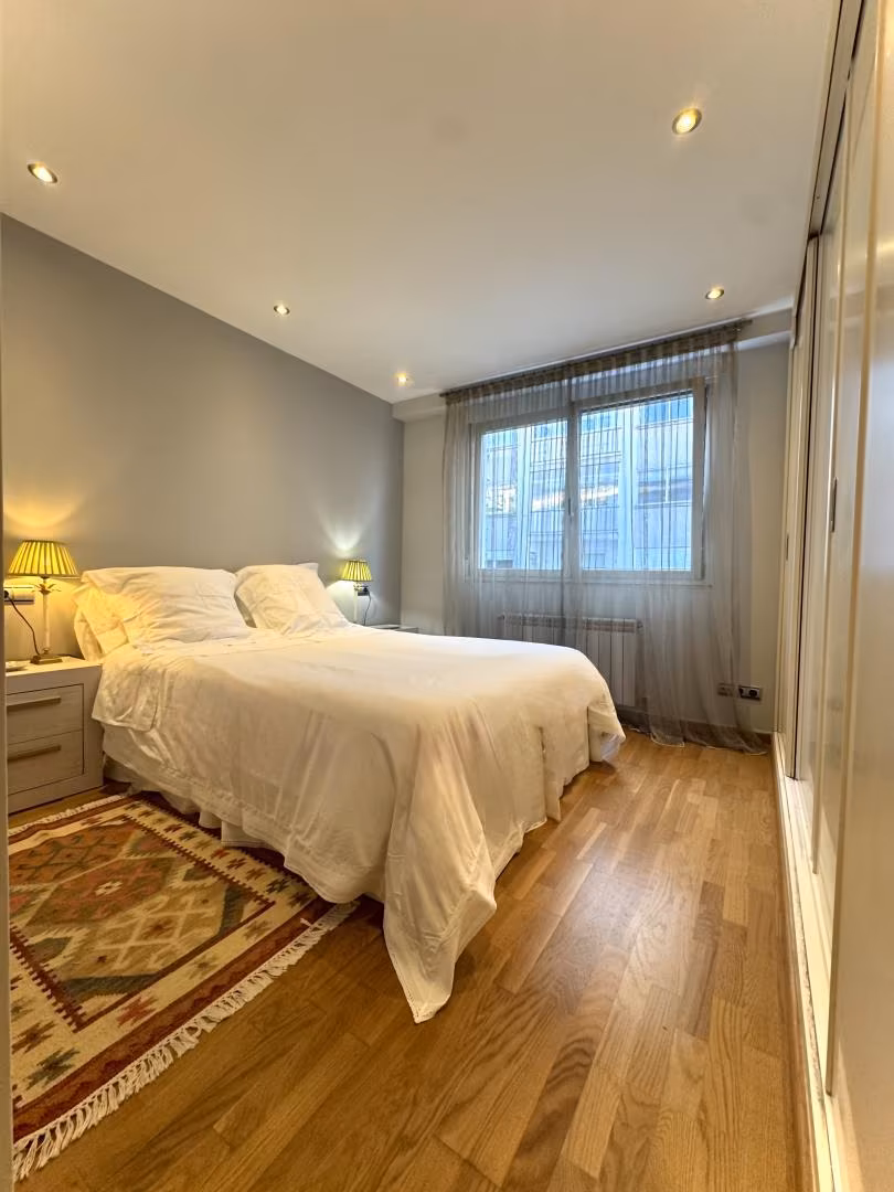 Piso en  Rúa de Ramón Cabanillas 1 - Foto 8