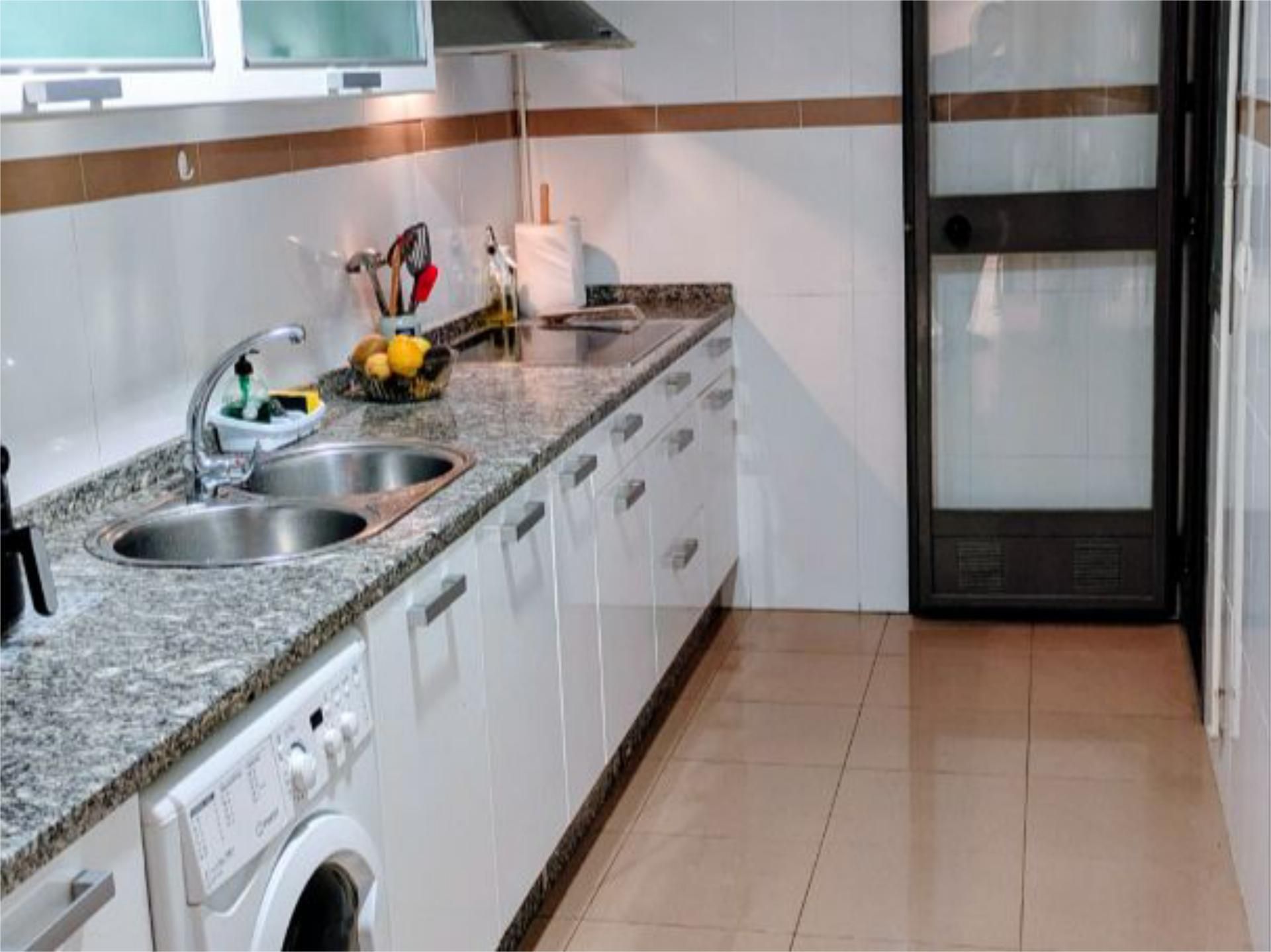 Piso en  Avenida de Medina Azahara 31 - Foto 6