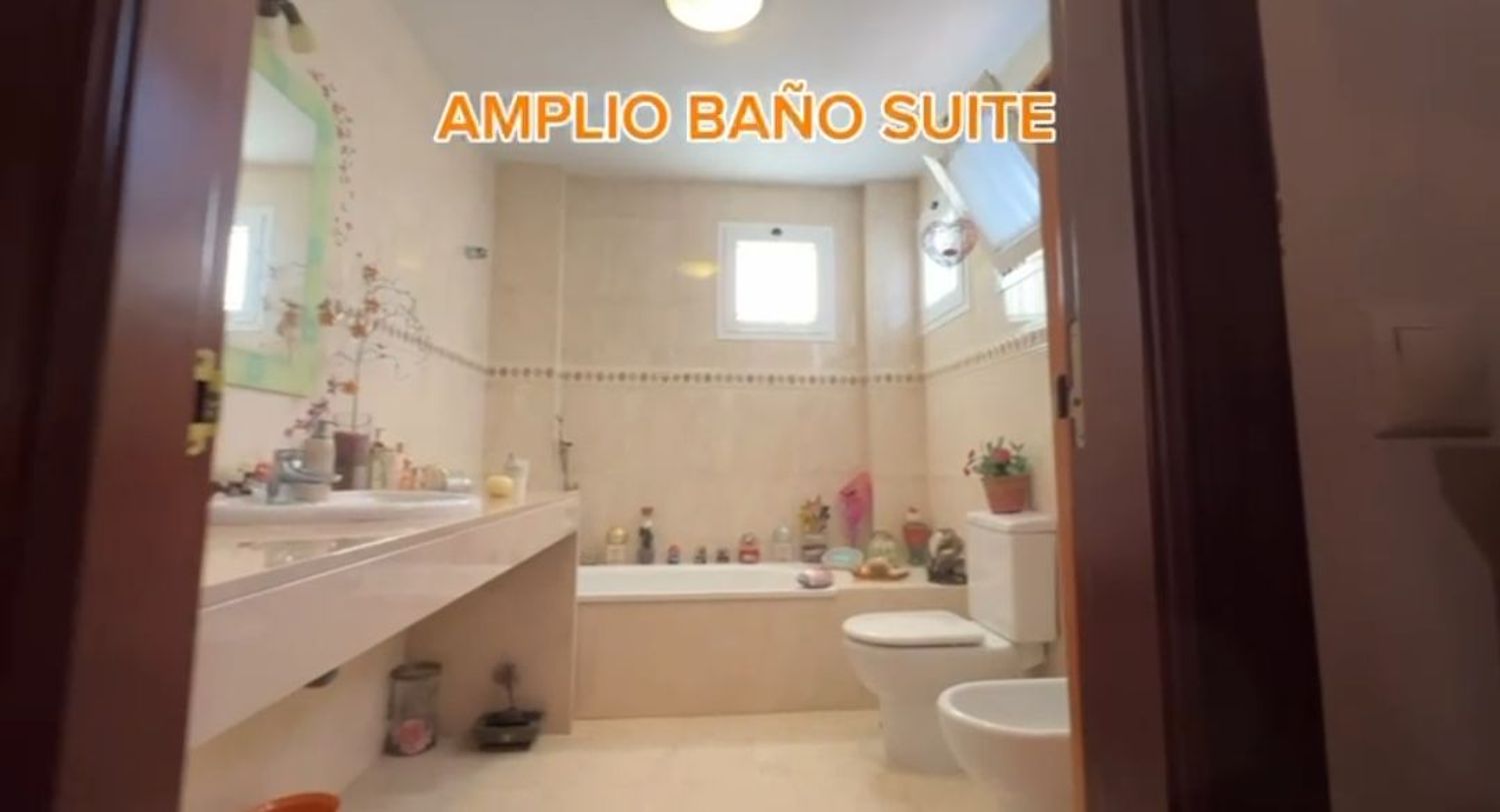 Chalet pareado en Calle Ingeniero Vargas Machuca, 2, La Casería - San Carlos, La Casería - San Carlos - Foto 4