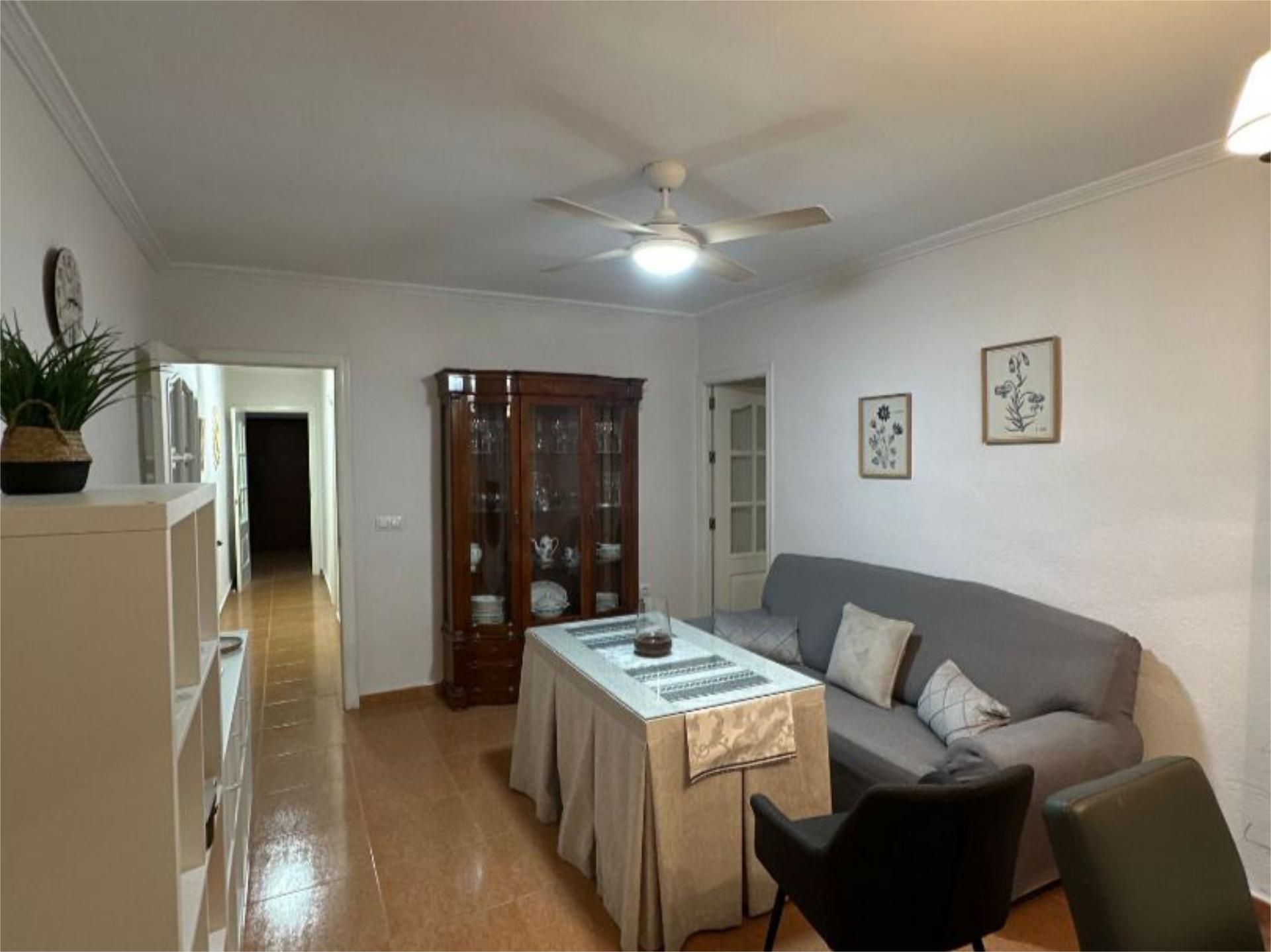 Piso en  Calle Ángel Ganivet 16 - Foto 2