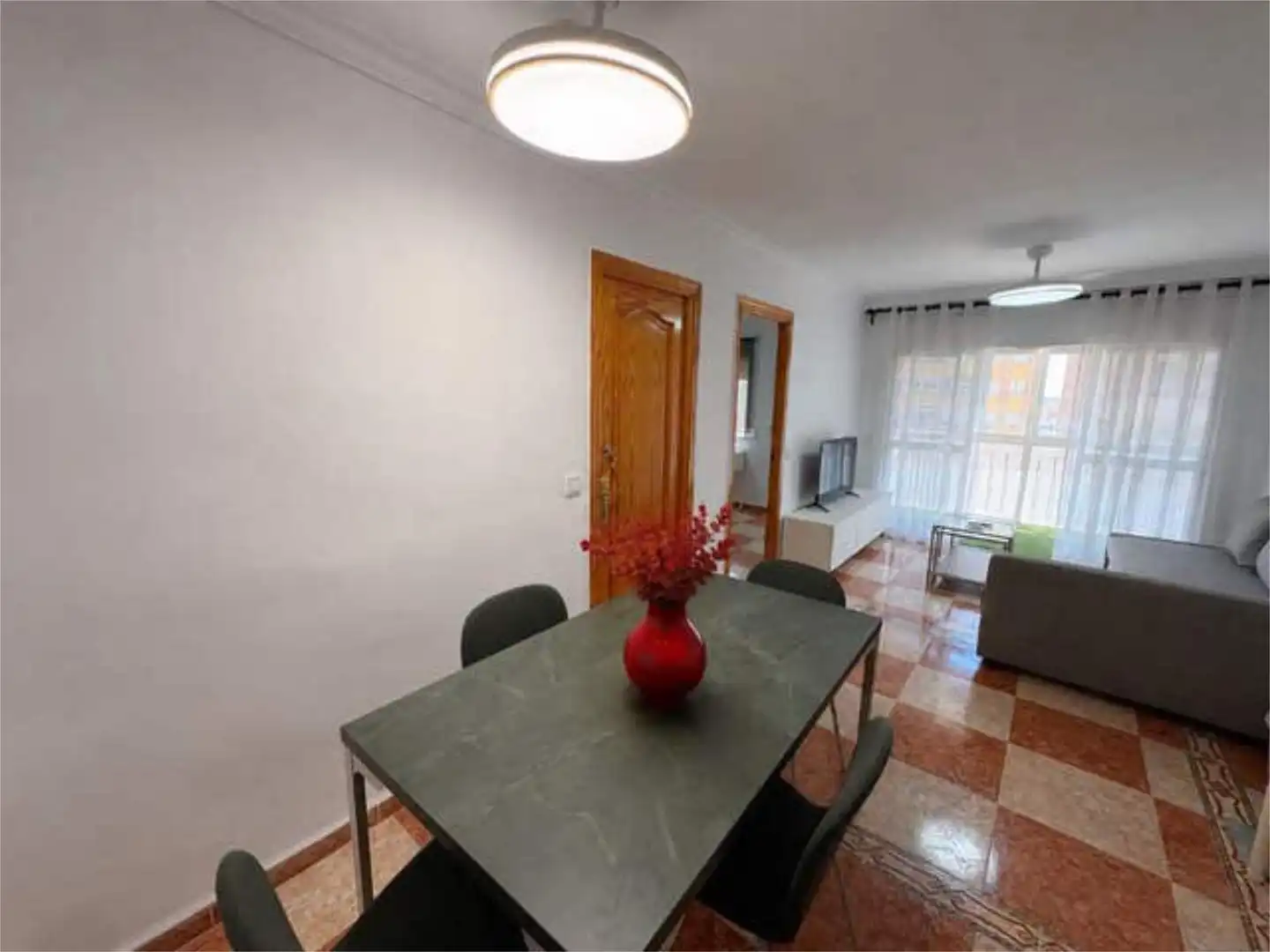 Piso en Ciudad Jardin - Foto 2