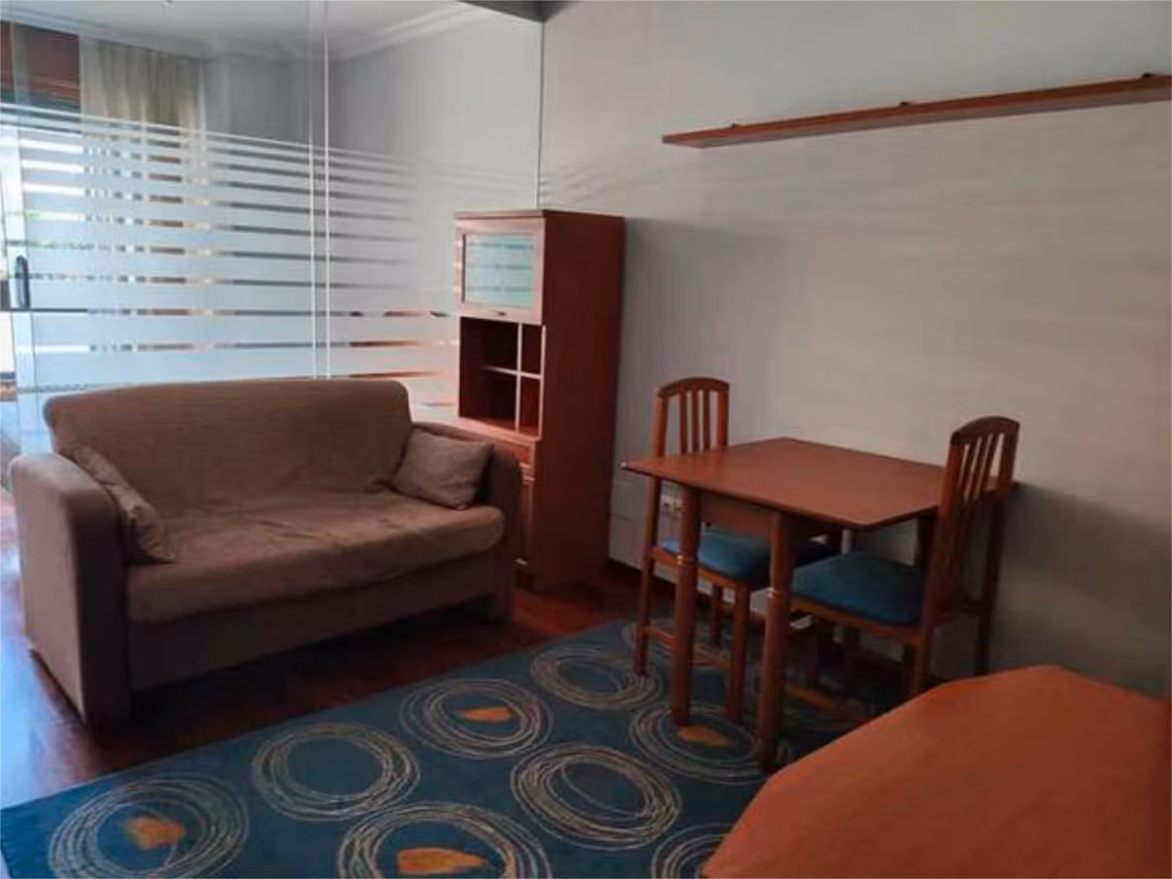 Estudio en Travesía de Vigo