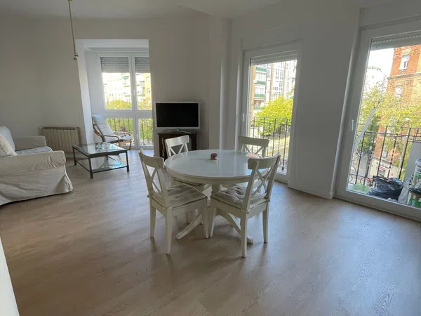 Piso en calle del General Lacy, 13