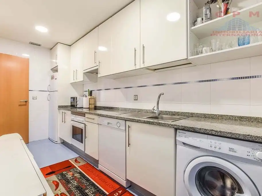 Apartamento en  Carrer d'Isabel la Catòlica 6 - Foto 4