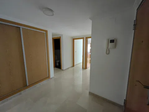 Piso en calle Benasau, 3