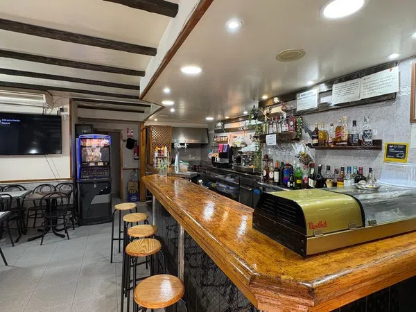 Bar, bocatería en traspaso en Calle de Francisco de Vitòria - Foto 3