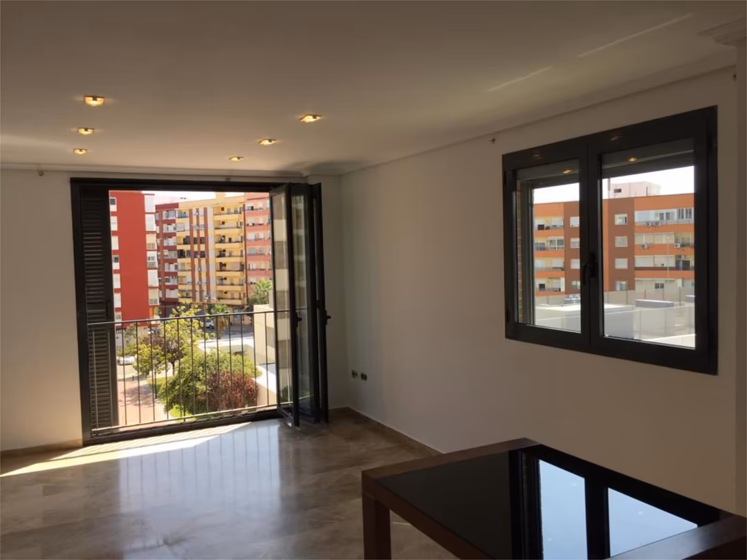 Piso en  Carrer de Salvador Rodríguez Bronchú 1 - Foto 2