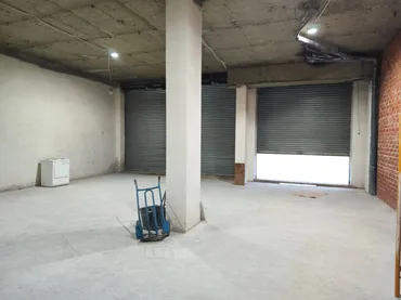 Local comercial en Terrassa - Foto 4
