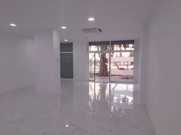 Local comercial en  CORNELLA - Foto 13