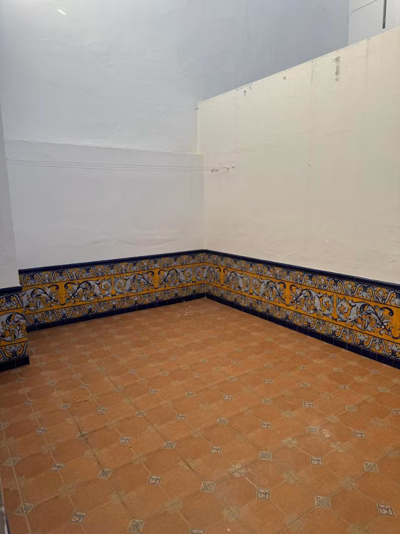Casa adosada en  Calle Carlos I de España 4 - Foto 3