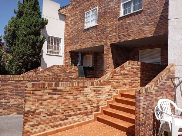 Chalet pareado en Calle Jilguero, Zona Carretera del Plantío - Foto 1