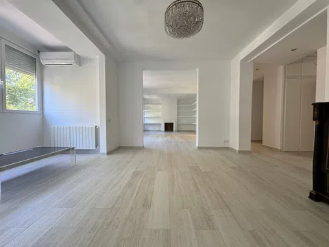 Piso en calle Velayos, 20