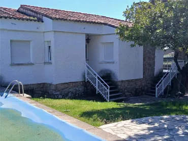 Chalet en  Calle Castillo de Turégano 13 - Foto 11