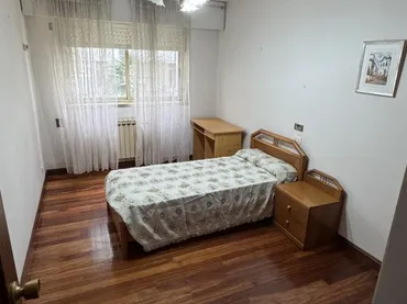 Piso en  Rúa Rosalía de Castro 35 - Foto 4