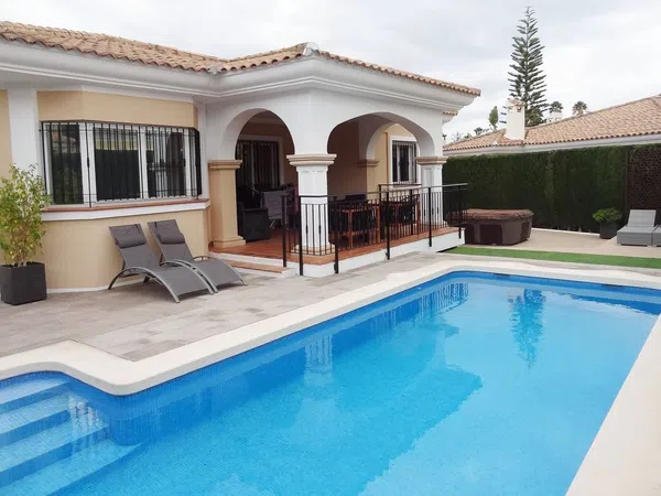 Casa independiente en calle del Vespre, 9 -11 - Foto 1