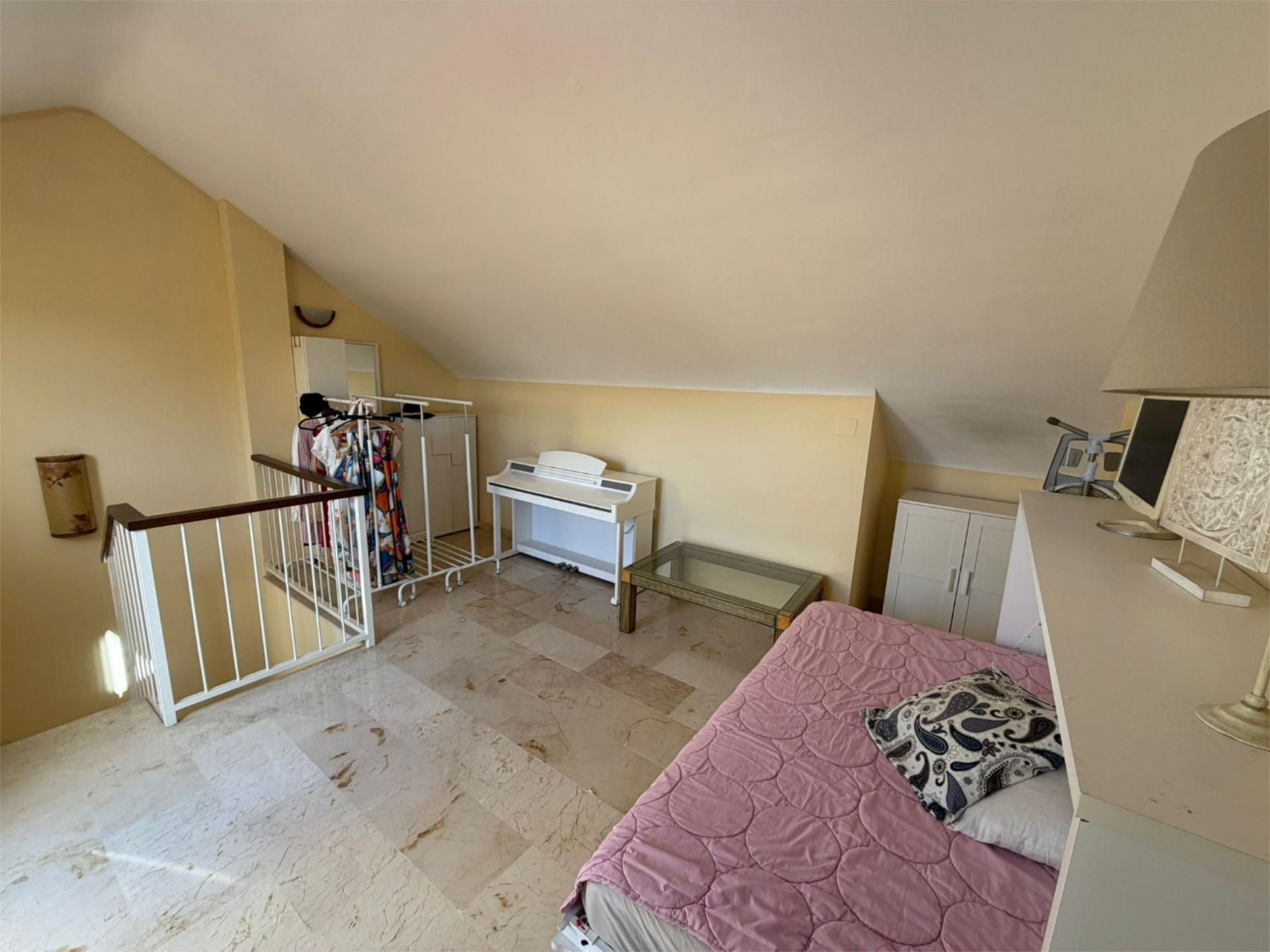 Casa adosada en  Calle los Limoneros 5 - Foto 9